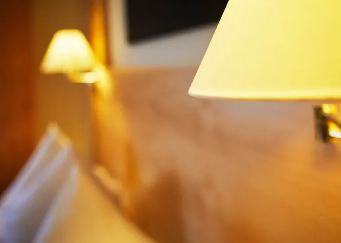 Zur Post בית הארחה